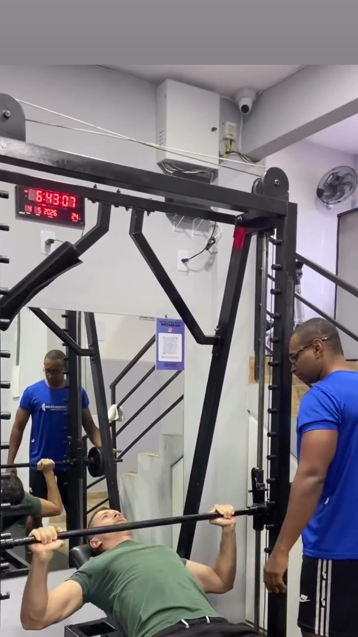 Vídeo: bastidores de um treino no studio